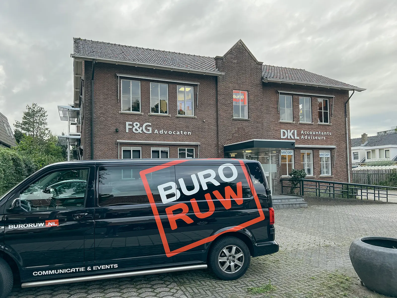 BURO RUW KW1